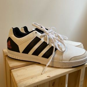 Adidas Sneakers